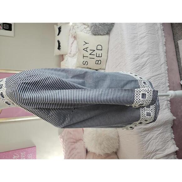 Preston & York Beautiful Striped Tunic with Lace Detail #151 - Picture 2 of 7